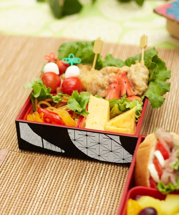 Japanese Food Art - Cute Bento - Design Swan