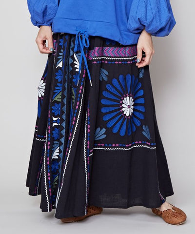 Embroidered Slub Cotton Skirt